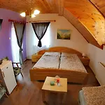 Πανσιόν Dolce Balaton 3*
