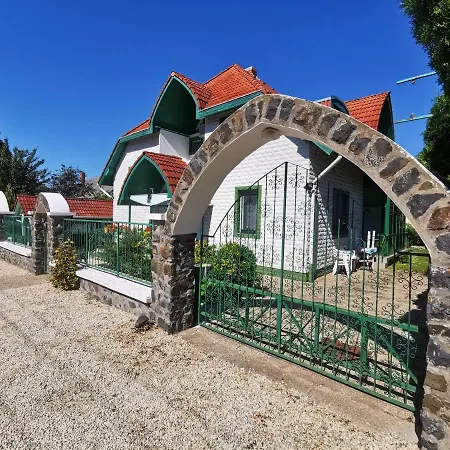 Guest house Dolce Villa Balaton Vonyarcvashegy